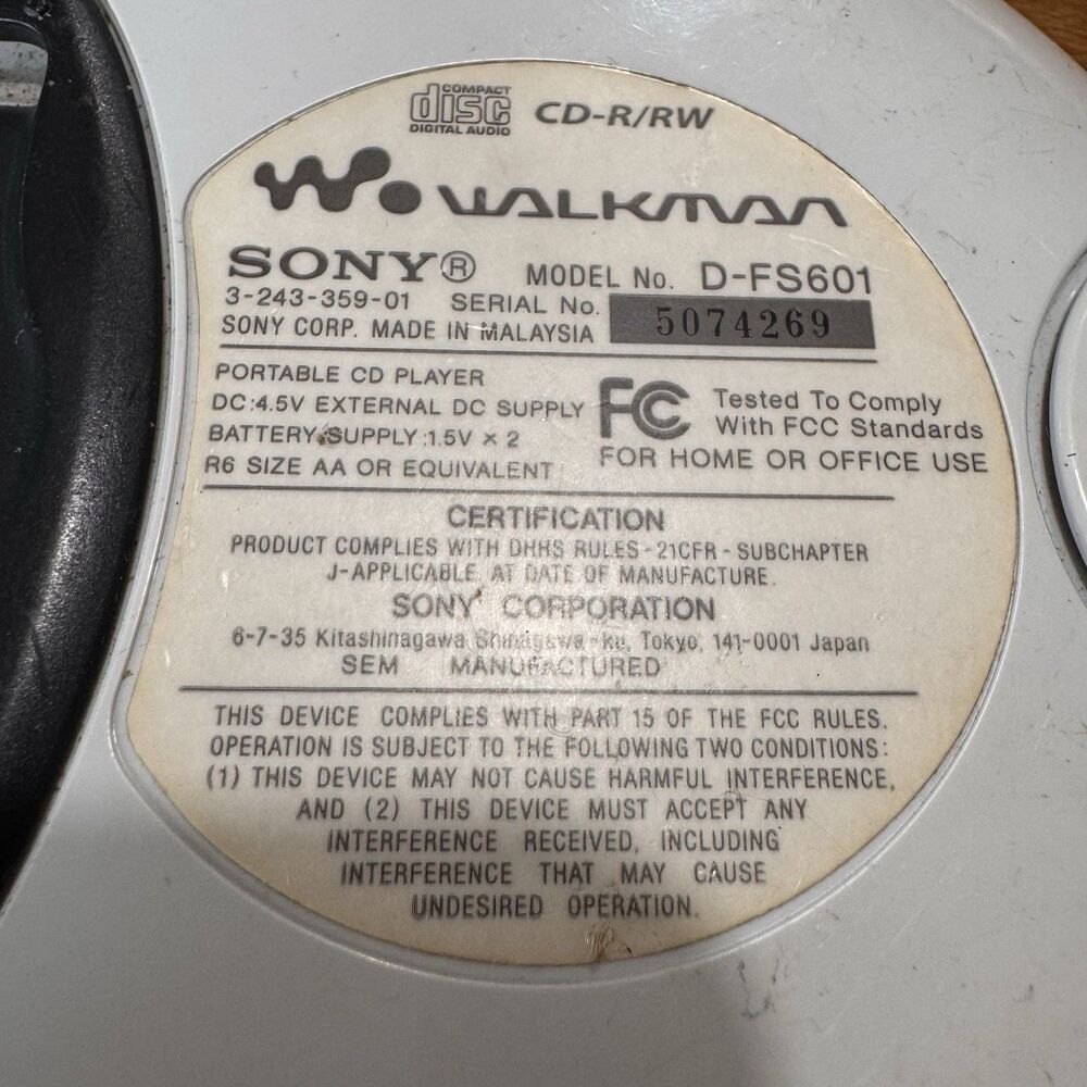 Sony Walkman D-FS601 S2 Sports G-Protection CD Player AS-IS for Parts or Repair - Picture 3 of 5